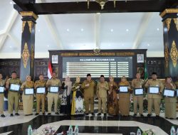 Pemkab Jombang Beri Penghargaan OPD dan Kecamatan Terbaik dalam Penyelenggaraan Kearsipan