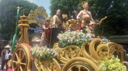Inilah Penyaji Terbaik Karnaval Pawai Mobil Hias Hasil Bumi di Jombang