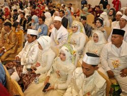 Kisah Suka Cita Pasangan Tertua Hingga Termuda di Isbat Nikah Massal Surabaya