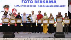 Peringatan Hari Keluarga Nasional ke-32, Wali Kota Eri Dorong Peran Ayah Untuk Memperkuat Keluarga