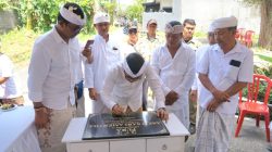 Pujawali di Pura Asem Sari Amerta Jimbaran, Bupati Adi Arnawa Tandatangani Prasasti