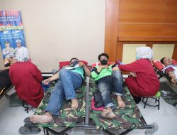 HUT Lalu Lintas Bhayangkara ke-70 tahun 2025, Polres Kediri Gelar Donor Darah Bersama Ojol dan masyarakat