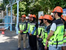 Mahasiswa Nanyang Polytechnic University Singapore dan Universitas Airlangga Pelajari Pengelolaan Air di IPAM Ngagel Perumda Air Minum Surya Sembada Kota Surabaya