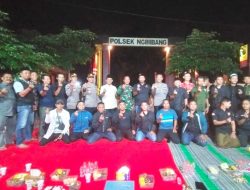 Cegah Gesekan, Danramil Ngimbang Gandeng Perguruan Silat Lewat Obrolan Santai