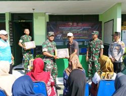 HUT TNI, Kodim Lamongan Baksos Pemberian Sembako untuk Warga Kurang Mampu