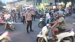 Polsek Lamongan Kota Amankan Nobar Persela vs Persiku di Halaman Pemkab