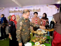 Apresiasi Kreatifitas Siswa: Kadindik Jatim Borong Karya Anak-anak SMA Double Track di Trenggalek 