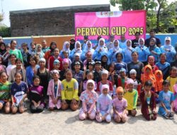 90 Pelajar Bersaing di Lomba Renang Perwosi Cup 2025 Bojonegoro, Berharap Lahir Atlet Berprestasi