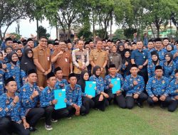Pemkab Bojonegoro Serahkan SK CPNS dan PPPK Tahap II, Bupati Wahono Ingatkan Integritas ASN