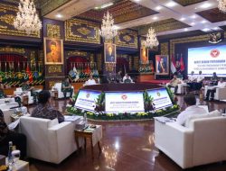 Panglima TNI Menghadiri Rapat Dewan Pertahanan Nasional