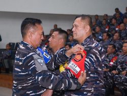 Dankodiklatal Mewakili Kepala Staf Angkatan Laut Laksamana TNI Dr. Muhammad Ali, SE,,M,,M,M, Tr, Opsla, Secara Resmi Membuka Latihan Puncak TNI AL Armada Jaya Ke-XLIII Tahun 2025