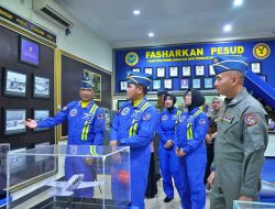 Kepala Staf Angkatan Laut Laksamana TNI Dr. Muhammad Ali, SE,,M,,M,M,Tr,Opsla, Dan Ketua Umum Jalasenastri Ny. Fera Muhammad Ali Melaksanakan Tour Facility Di kawasan Pangkalan Udara TNl AL Juanda