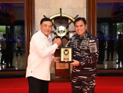Kepala Staf Angkatan Laut Laksamana TNI Dr. Muhammad Ali, SE,,M,,M,M,Tr,Opsla, Menerima Kunjungan Menteri Koordinator Bidang Politik Dan Keamanan Republik Indonesia
