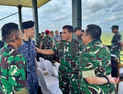 Kepala Staf Angkatan Laut Laksamana TNI Dr. Muhammad Ali,SE,M,,M,M,Tr,Opsla,Mendampingi Menhan RI Dan Panglima TNI Meninjau Secara Langsung Pelaksanaan Latgabma Super Garuda Shield Tahun 2025