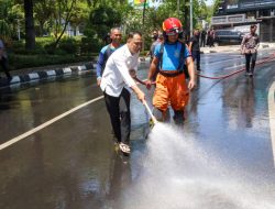 Wali Kota Eri Cahyadi Pimpin Gerak Cepat Pembersihan Kota Surabaya Pasca Aksi Massa
