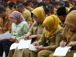 Pemkot Surabaya Komitmen Bersih dari Pungli, Wali Kota Eri Minta Pejabat hingga Staf Buat Pernyataan