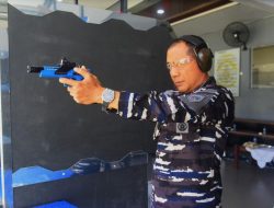 Jelang  Kejuaraan Open Tournament Lomba Menembak Piala Panglima TNI Tahun 2025 Panglima Koarmada II Mengikuti Training Center Menembak Pistol Dan Senapan