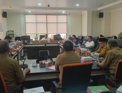 Komisi D DPRD Gelar Rapat Koordinasi Terkait Bantuan Untuk Warga Surabaya