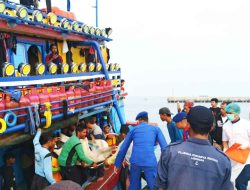 ABK Asal Tuban Meninggal Mendadak di Laut Bawean, Satpolairud Lamongan Lakukan Evakuasi