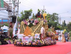 MEKAR SPEKTAKULER! Batu Art Flower Carnival 2025 “Sulap” Jalanan Jadi Panggung Kejayaan Bunga