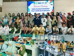 Cetak Wirausaha Muda: SMKN 2 Batu Bekali Guru/Siswa SMP/MTs Ilmu Bisnis, Hidroponik, dan Sains Pangan