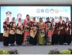 Pertemuan TP PKK, DWP, dan Perwosi se-Bakorwil II