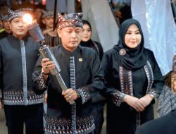 Malam Tasyakuran Hari Jadi Bojonegoro ke-348 Penuh Kebersamaan, Abdullah Umar Ajak Warga Jaga Semangat Sinergi untuk Kemandirian Daerah