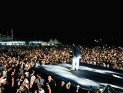 Meski Diguyur Hujan, Antusiasme Warga Bojonegoro Tetap Membara di Konser Rakyat