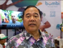 Sungai Jatipurwo Mendadak Berwarna Merah Diduga Karena Limbah Cat, DLH Surabaya Lakukan Penyelidikan