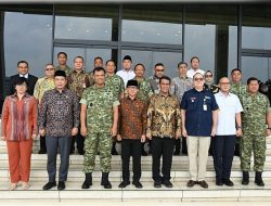 Wakasal Laksdya TNI Erwin S. Aldedharma Menghadiri Acara Penandatanganan Perjanjian Kerja Sama Antara TNI Dengan PT Agrinas Pangan Nusantara Persero