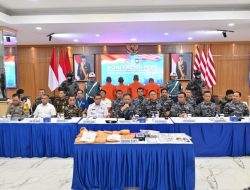 TNI AL Pelabuhan Tanjung Priok Bersama Polisi Pelabuhan, Juga Personil Pelni Dan Pelindo Berhasil Menangkap Empat Orang Pembawa Narkoba Sebanyak 10,344 kg Dari Pelabuhan Pontianak