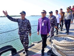 Lanal Denpasar Kodaeral V Menggelar Acara Coffee Morning Di KRI Yos Sudarso-353 Yang Turut Dihadiri Oleh Wali Kota Denpasar, I Gusti Ngurah Jaya Negara, S.E.,Saat Kapal Sandar Di Dermaga Timur Pelabuhan Benoa