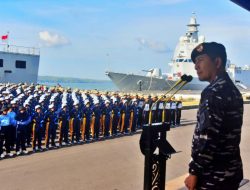 Pangkoarmada II Laksamana Muda TNI I G. P. Alit Jaya, S.H., M.Si., Memberikan Pembekalan, Semangat, Dan Motivasi Kepada Para Siswa SMAN Taruna Se-Jawa Timur Dalam Kegiatan Jelang Upacara Pembaretan