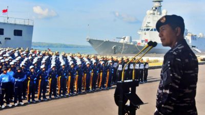 Pangkoarmada II Laksamana Muda TNI I G. P. Alit Jaya, S.H., M.Si., Memberikan Pembekalan, Semangat, Dan Motivasi Kepada Para Siswa SMAN Taruna Se-Jawa Timur Dalam Kegiatan Jelang Upacara Pembaretan