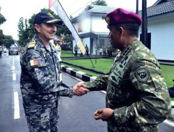 Chief of Australian Defence Force Dan Panglima TNI Melaksanakan Kunjungan Ke Sarang Petarung Marinir Disambut Hangat Oleh Kepala Staf Angkatan Laut Laksamana TNI Dr. Muhammad Ali, S.E., M.M., M.Tr.Opsla.