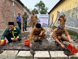 Melalui Program PPKT, Bupati Albarra Wujudkan Desa Mojopilang Bebas Rumah Tidak Layak Huni