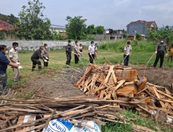 Pasops Satgaspam Bandara Juanda Mewakili Komandan Lanudal Juanda Mewakili Komandan Lanudal Juanda Untuk Menghadiri Kegiatan Pemusnahan Media Pembawa Tidak Memenuhi Persyaratan Karantina Hewan