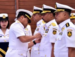 Kepala Staf Angkatan Laut Laksamana TNI Dr. Muhammad Ali, SE,,M,,M,M,Tr,Opsla, Memimpin Sertijab Aslog Kasal,Dan Kadislitbangal Yang Berlangsung Di Auditorium Yos Sudarso Denma Mabesal Cilangkap Jakarta