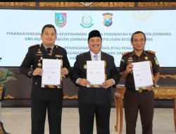 Perkuat Sinergi Berantas Korupsi, Pemkab Jombang, Kejaksaan dan Polres Teken MoU