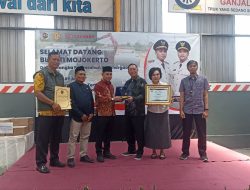 Gus Bupati Mojokerto Beri Penghargaan Perusahaan Tertib Ukur Kepada PT Calvary Abadi