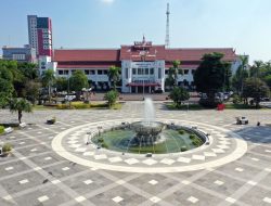 Baznas Jatim Nobatkan Wali Kota Surabaya Eri Cahyadi Kepala Daerah Pengumpul Zakat Terbanyak