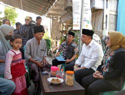 Takziah Korban Ponpes Al Khoziny, Wali Kota Eri Kuatkan Keluarga yang Ditinggalkan