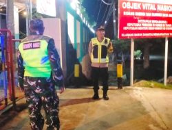 Cegah Gangguan Kamtibmas, Babinsa Ngimbang dan Polsek Gencarkan Patroli Gabungan