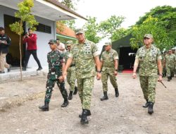 Wapang TNI Apresiasi Soliditas TNI–Pemda Lamongan saat Tinjau Batalyon Baru di Slaharwotan