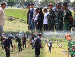 Sambut HUT ke-79, Arhanud Gerakkan Roda Ekonomi dengan Karya Bhakti di Lumbung Pangan Desa Pendem