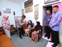 Wali Kota Batu Beri Suntikan Semangat dan Serahkan Insentif bagi Disabilitas