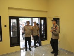 Wujudkan Pelayanan Presisi, Kapolda Jatim Tinjau Renovasi Mapolsek Geger
