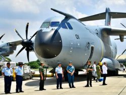 Wakasal Mewakili Kepala Staf Angkatan Laut Laksamana TNI Dr. Muhammad Ali, SE,,M,,M,M,Tr,Opsla,Menghadiri Acara Penerimaan Pesawat Airbus A-400 MRTT Di Pangkalan Udara Halim Perdanakusuma