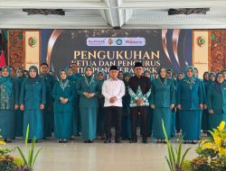 Bupati Albarra Kukuhkan TP PKK Kabupaten Mojokerto 2025-2030