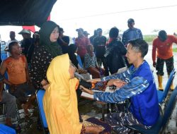 Pangkalan TNI Angkatan Laut Bandung Melaksanakan Kegiatan Bakti Sosial Dan Bakti Kesehatan Dalam Rangka Bakti TNI AL Di Cisolok